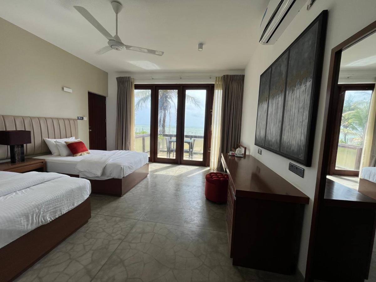 Driftwood Villa Pamunugama Exterior photo