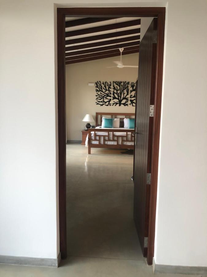 Driftwood Villa Pamunugama Exterior photo
